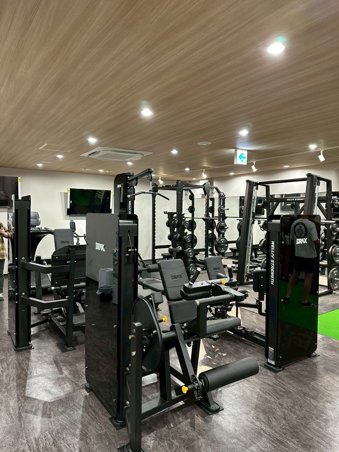 ITAMI MED-FIT 内観